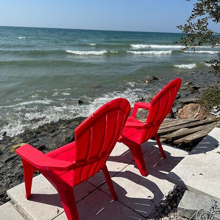 Bed and Breakfast The Wind In The Willows - Luxury Lakefront Oasis à Cobourg Extérieur photo